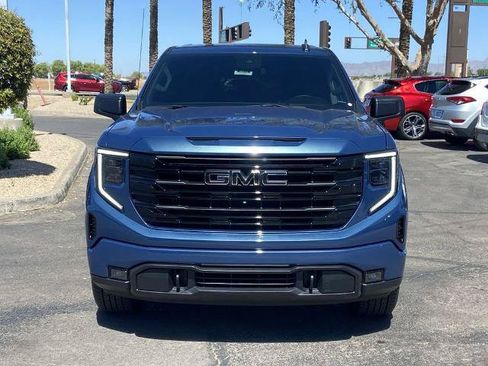Used 2025 GMC Sierra 1500 Elevation AWD/4WD image 3