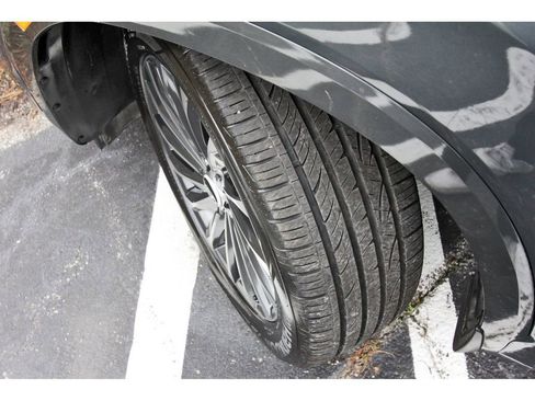 Used 2023 Hyundai Palisade Calligraphy image 33