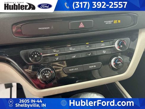 Used 2020 Kia Sedona EX FWD image 18