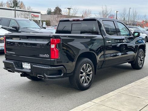 Used 2019 Chevrolet Silverado 1500 High Country w/ Technology Package image 5