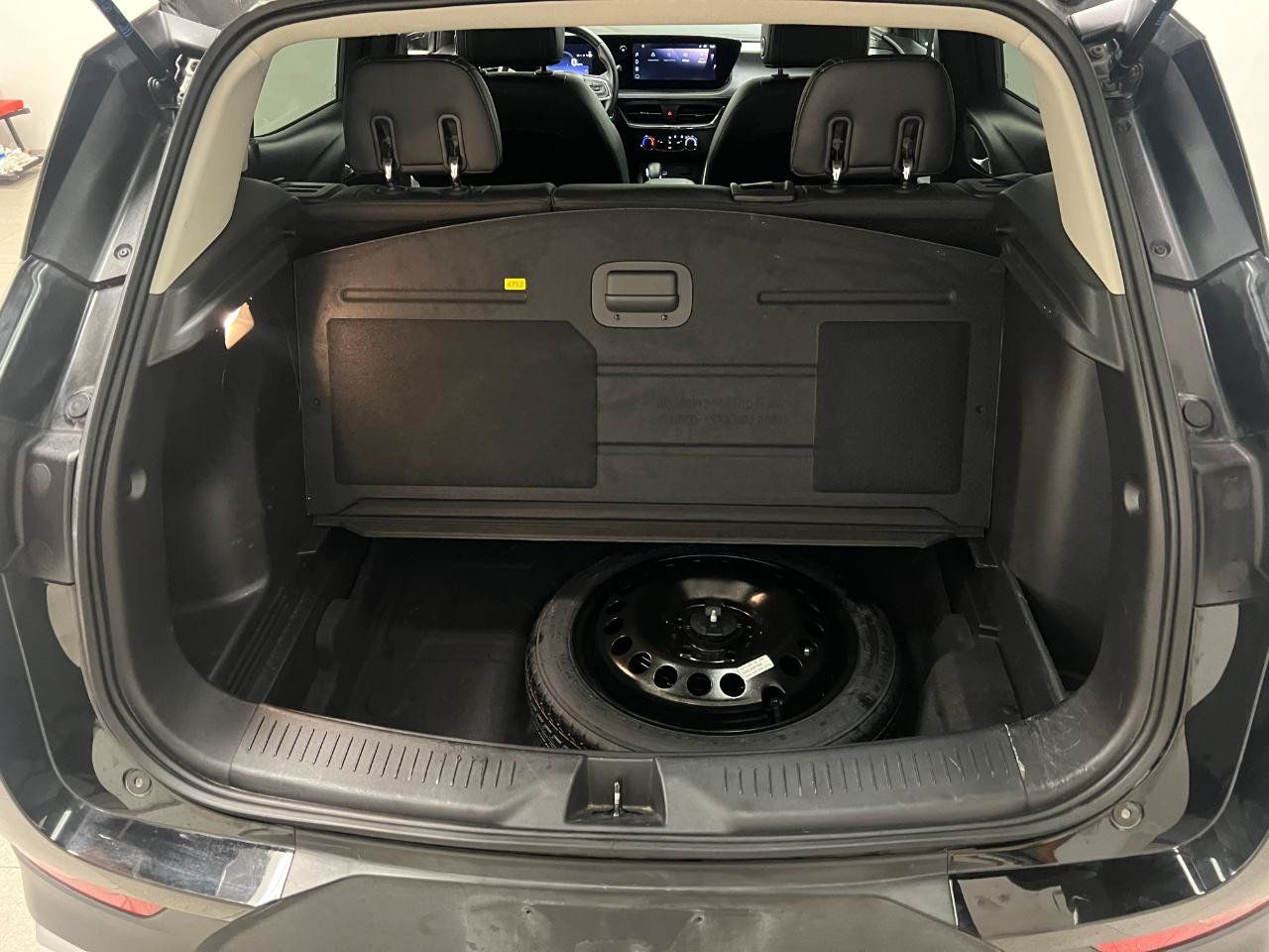 Used 2025 Buick Encore GX Preferred FWD image 21