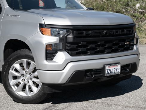 Used 2022 Chevrolet Silverado 1500 Custom image 9