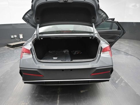 New 2026 Hyundai Elantra SEL Sport FWD image 13