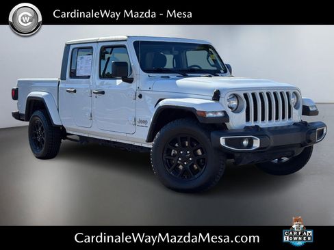Used 2023 Jeep Gladiator Overland image 1