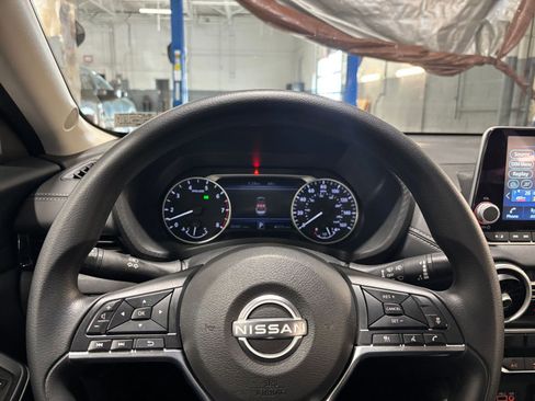 Used 2025 Nissan Sentra SV image 25