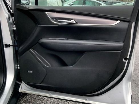 Used 2018 Cadillac XT5 Luxury w/ Driver Awareness Package image 24