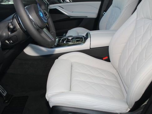 New 2026 BMW X5 xDrive40i w/ M Sport Package image 19