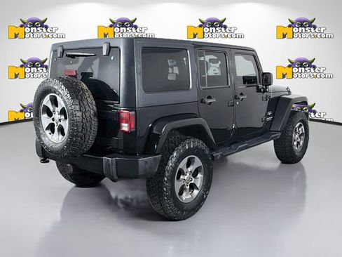 Used 2016 Jeep Wrangler Unlimited Sahara w/ Connectivity Group AWD/4WD image 5