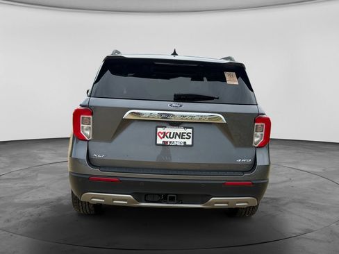 Used 2023 Ford Explorer XLT w/ Equipment Group 202A AWD/4WD image 8