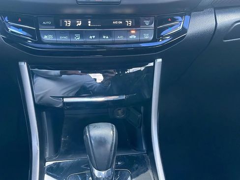 Used 2017 Honda Accord Sport image 21