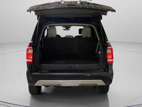 Used 2020 Ford Expedition XLT w/ Equipment Group 202A AWD/4WD image 9
