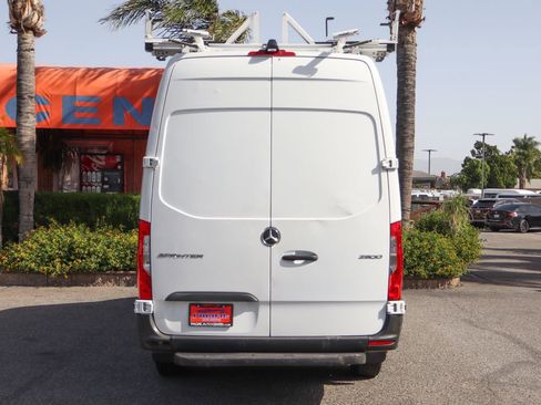 Used 2021 Mercedes-Benz Sprinter 2500 w/ Driver Convenience Package image 7