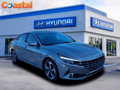 Used 2023 Hyundai Elantra Limited w/ Cargo Package image 1
