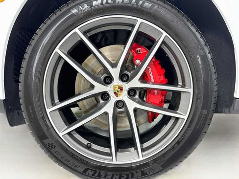 Certified 2026 Porsche Macan S AWD/4WD image 32