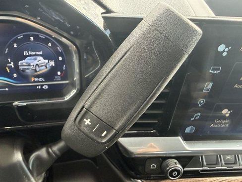 Used 2023 Chevrolet Silverado 1500 LT AWD/4WD image 28