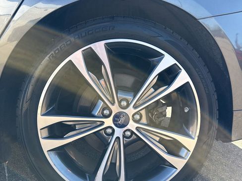 Used 2017 Ford Fusion Titanium image 10