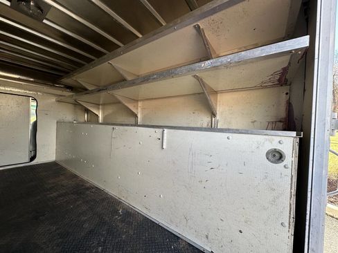 Used 2017 Ford E-350 and Econoline 350 Super Duty w/ Power Windows & Locks Group image 11