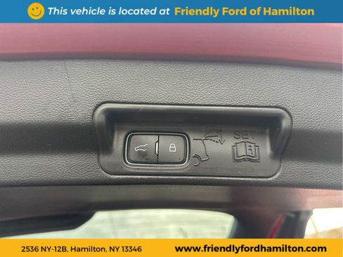 Used 2022 Ford Explorer XLT image 22