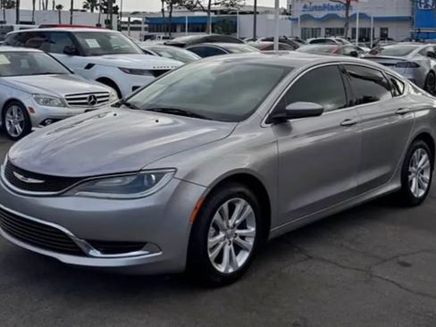 Used 2015 Chrysler 200 Limited w/ Convenience Group FWD image 2