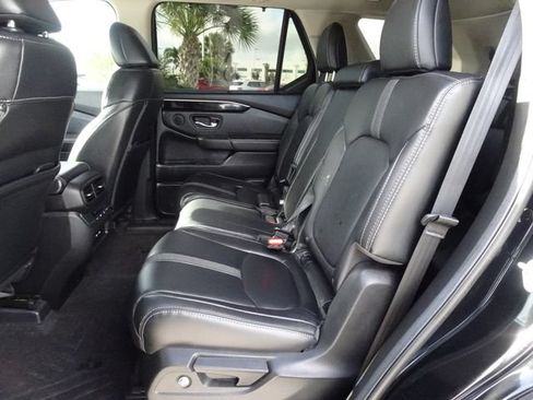 Certified 2024 Honda Pilot EX-L image 9