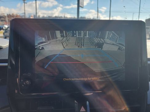 Used 2023 Toyota Corolla LE image 18