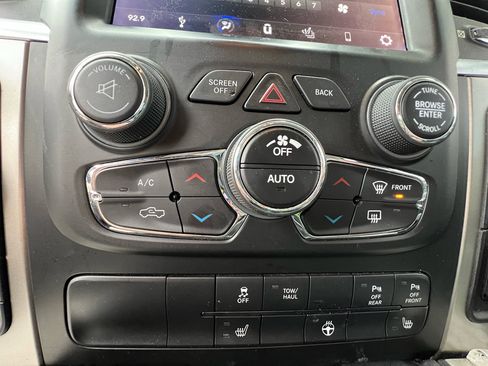 Used 2018 RAM 1500 Big Horn image 18