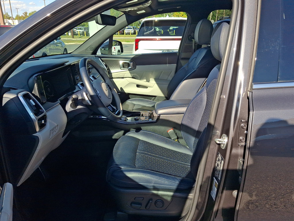 Used 2023 Kia Sorento SX Prestige AWD/4WD image 23