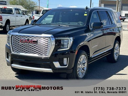 Used 2023 GMC Yukon Denali w/ Advanced Technology Package AWD/4WD image 3