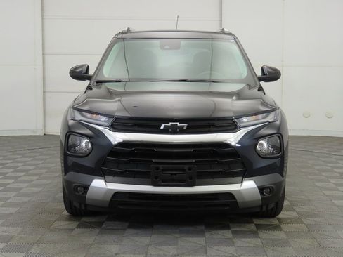 Used 2021 Chevrolet TrailBlazer LT w/ Convenience Package image 2