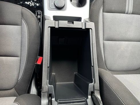 Used 2025 Chevrolet Blazer LT image 21