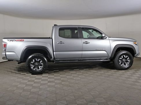 Used 2022 Toyota Tacoma TRD Off-Road AWD/4WD image 15