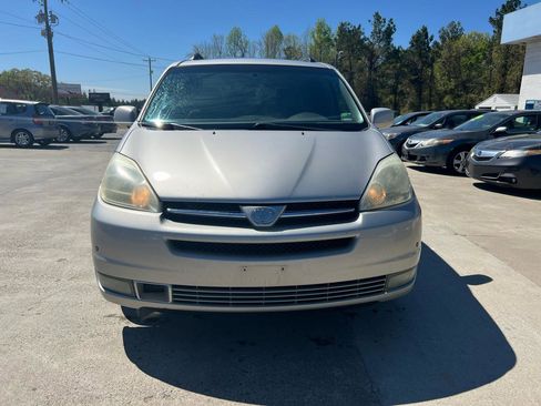 Used 2004 Toyota Sienna XLE image 2