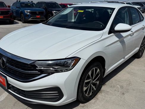 Used 2023 Volkswagen Jetta S FWD image 3