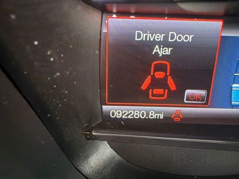 Used 2017 Ford Explorer XLT w/ Equipment Group 202A FWD image 14