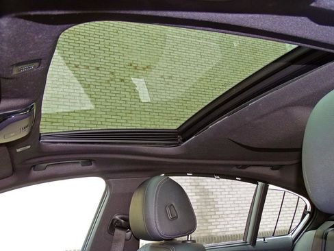 Used 2023 BMW 540i w/ Executive Package image 21