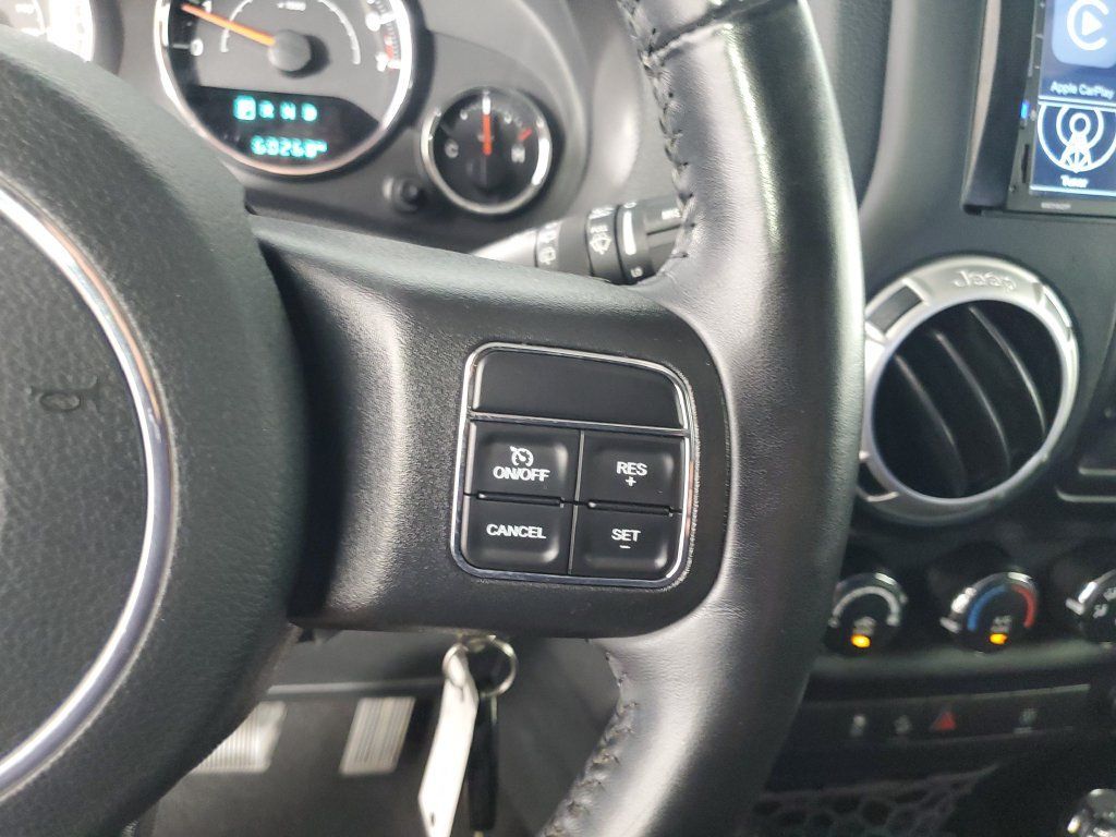 Used 2018 Jeep Wrangler Unlimited Rubicon w/ Connectivity Group AWD/4WD image 24