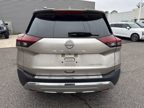 Used 2022 Nissan Rogue Platinum w/ Head-Up Display Package image 4