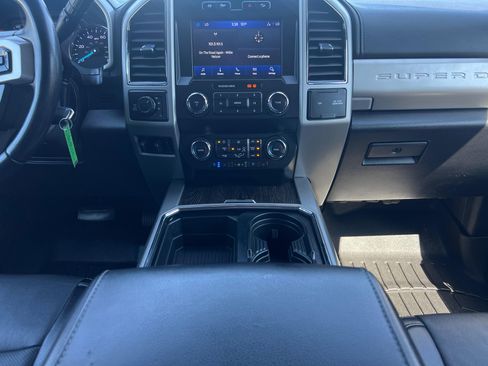 Used 2021 Ford F250 Lariat image 12