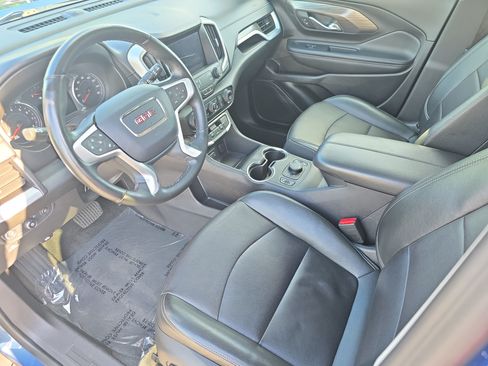 Used 2024 GMC Terrain SLT AWD/4WD image 16