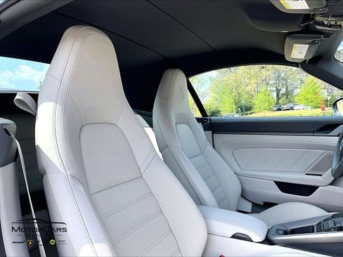 Used 2024 Porsche 911 Carrera 4S image 9