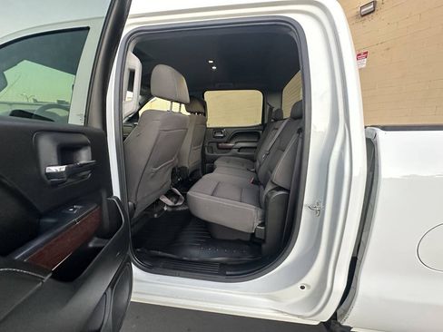 Used 2016 GMC Sierra 2500 SLE w/ SLE Preferred Package AWD/4WD image 16
