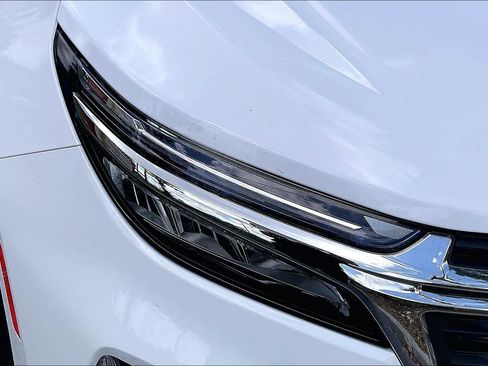 Used 2024 Chevrolet Equinox LT FWD image 27