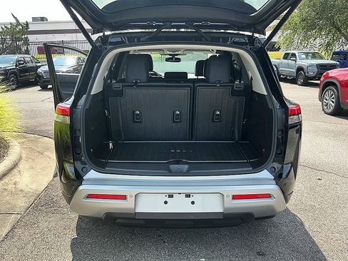 Used 2022 Nissan Pathfinder SL w/ SL Black Package FWD image 30