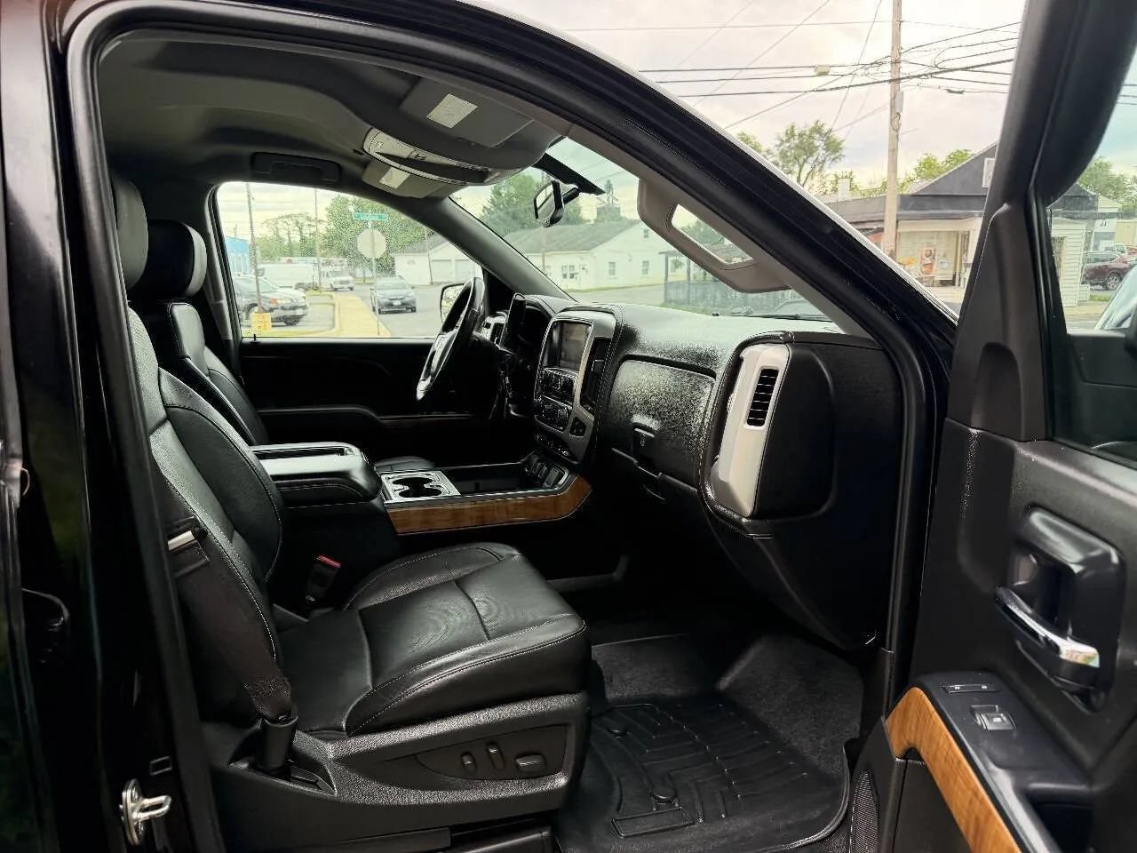 Used 2014 GMC Sierra 1500 SLT w/ SLT Preferred Package AWD/4WD image 37