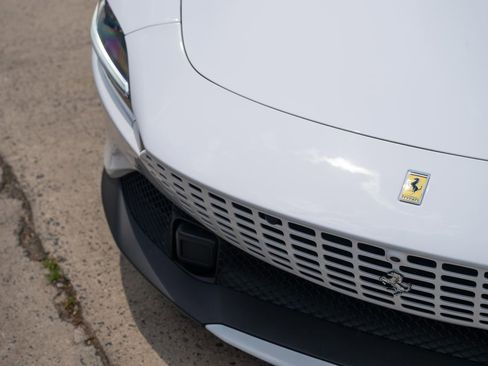 Used 2024 Ferrari Roma Spider RWD image 11