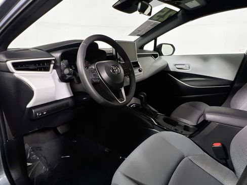 Used 2025 Toyota Corolla SE w/ Convenience Package FWD image 30