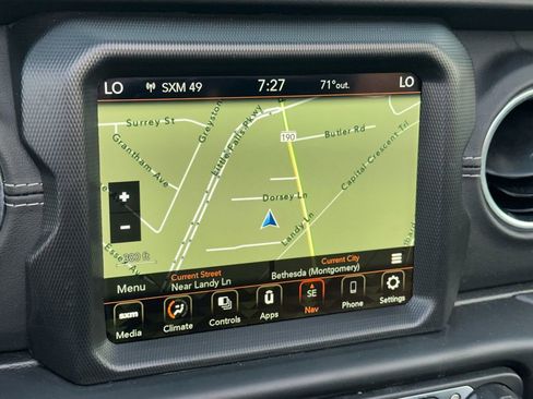 Used 2022 Jeep Wrangler Unlimited Sahara image 26