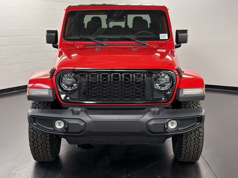 Used 2024 Jeep Gladiator Sport AWD/4WD image 6