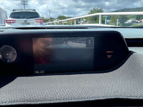 Used 2019 Lexus UX 250h FWD image 26