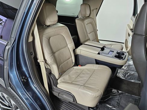 Used 2022 Lincoln Navigator Reserve image 20